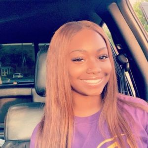 Meet your Posher, Yasmine